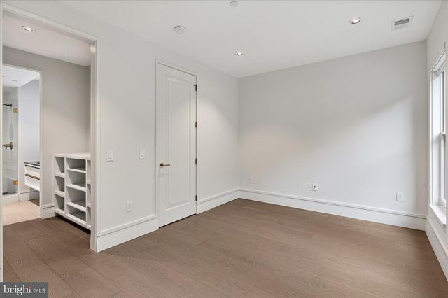 3528 WHITEHAVEN PKWY NW, Washington, DC 20007