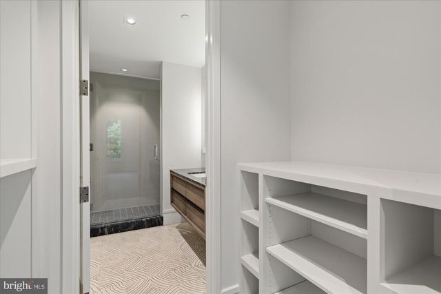 3528 WHITEHAVEN PKWY NW, Washington, DC 20007