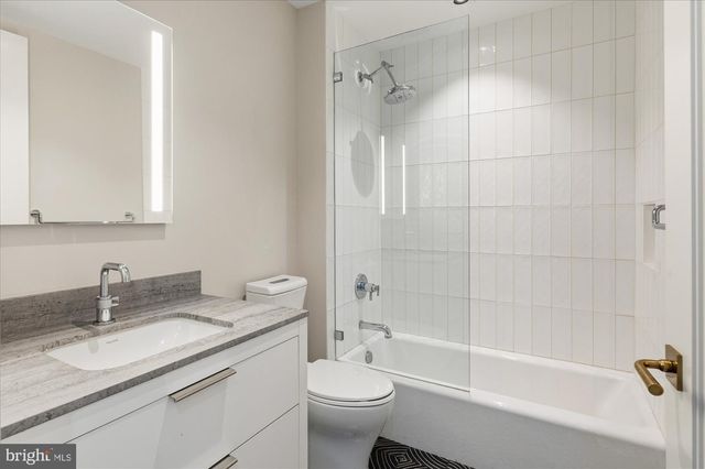 3528 WHITEHAVEN PKWY NW, Washington, DC 20007