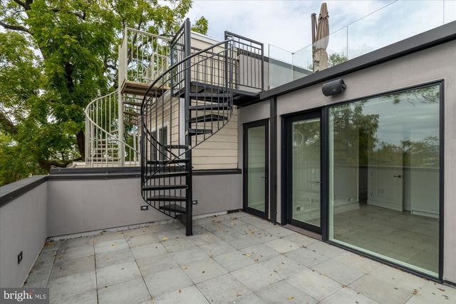 3528 WHITEHAVEN PKWY NW, Washington, DC 20007