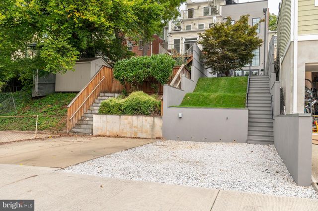 3528 WHITEHAVEN PKWY NW, Washington, DC 20007