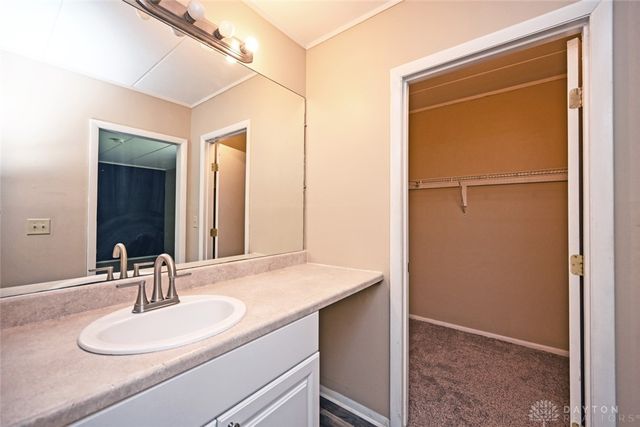 1787 Cherokee Drive B, West Carrollton, OH 45449