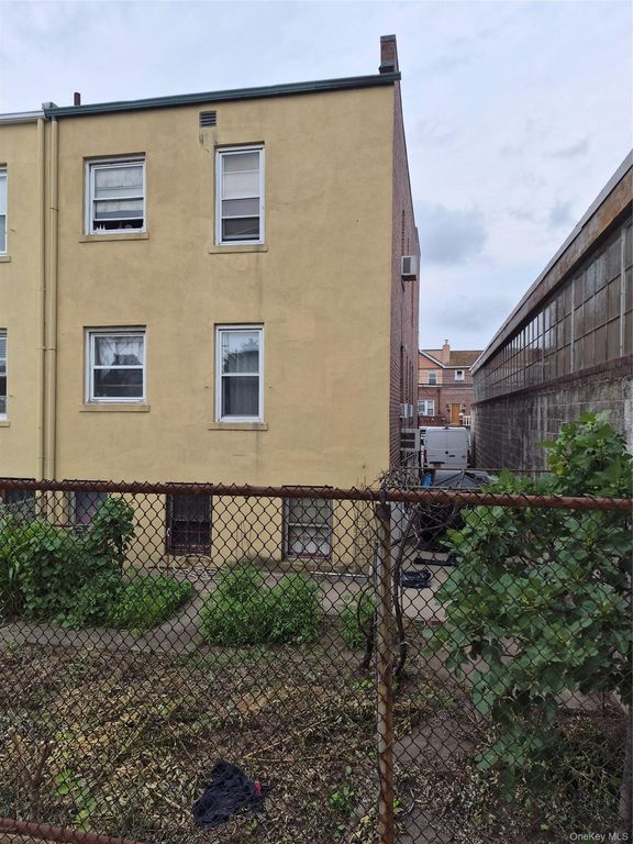 4607 28th Avenue, Astoria, NY 11103 — photo 2