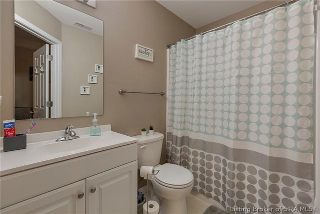 2211 Woodland Drive, Jeffersonville, IN 47130