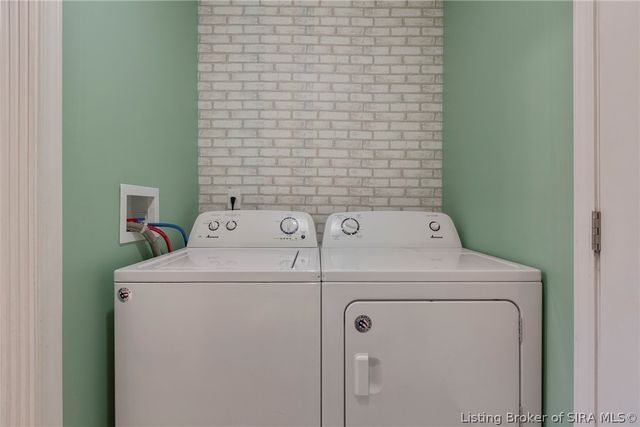 2211 Woodland Drive, Jeffersonville, IN 47130