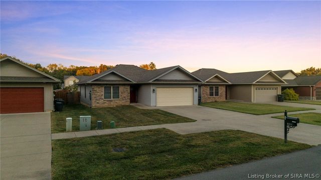2211 Woodland Drive, Jeffersonville, IN 47130