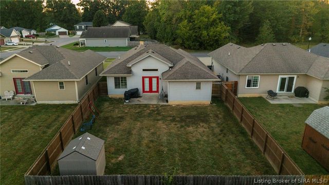 2211 Woodland Drive, Jeffersonville, IN 47130