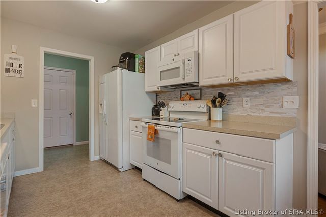 2211 Woodland Drive, Jeffersonville, IN 47130