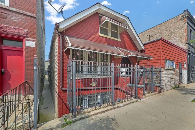 2238 S California Avenue, Chicago, IL 60608