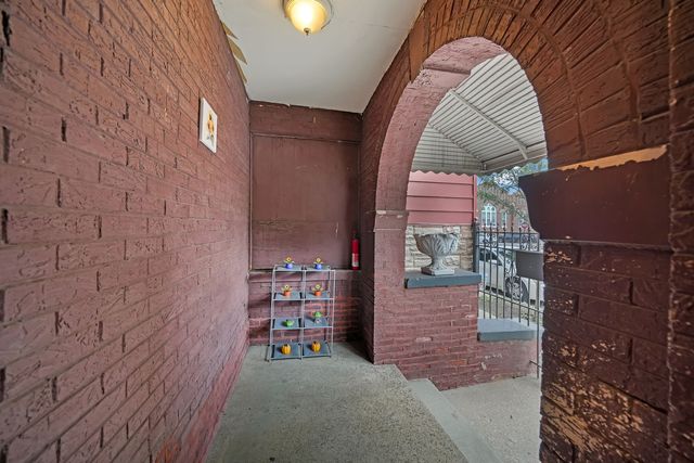 2238 S California Avenue, Chicago, IL 60608