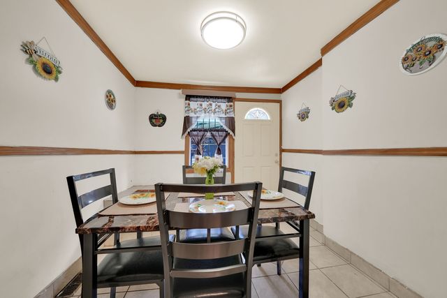 2238 S California Avenue, Chicago, IL 60608