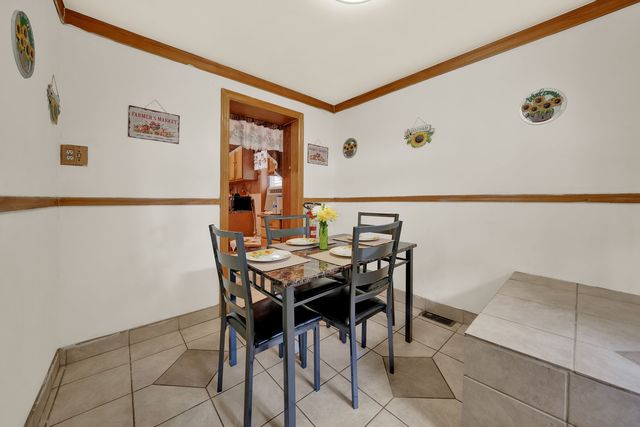 2238 S California Avenue, Chicago, IL 60608