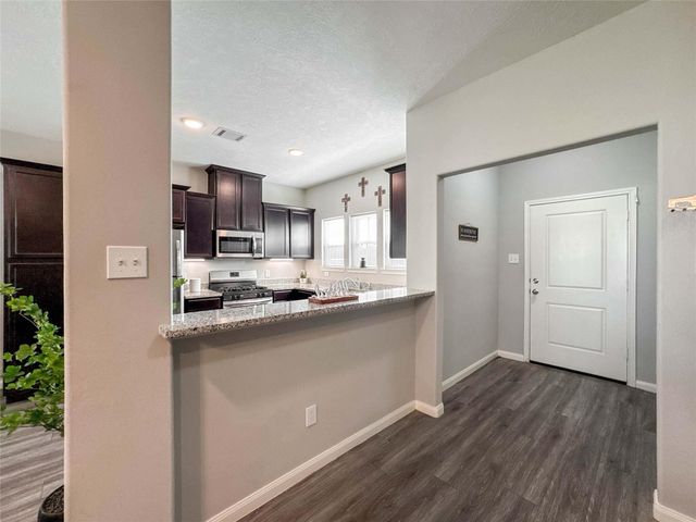 698 Road 5107, Cleveland, TX 77327