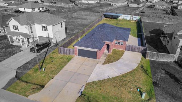 698 Road 5107, Cleveland, TX 77327