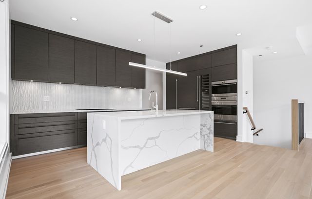 2611 N Hermitage Avenue 113, Chicago, IL 60614