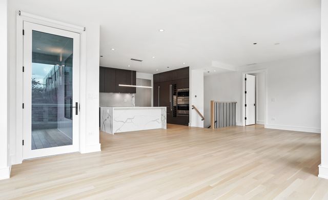 2611 N Hermitage Avenue 113, Chicago, IL 60614