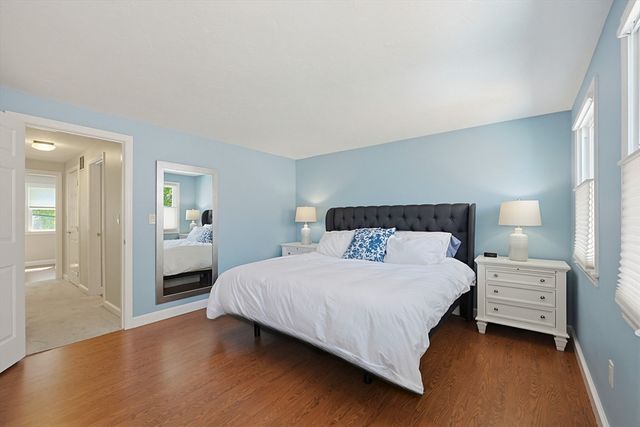 21 School St 21, Natick, MA 01760