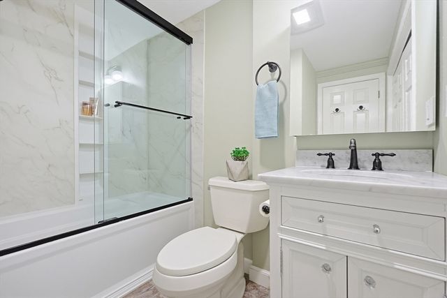 21 School St 21, Natick, MA 01760