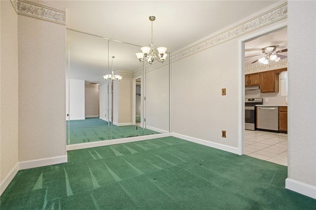 812 Hollendale Drive, Kettering, OH 45429