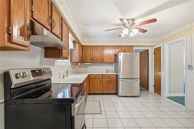 812 Hollendale Drive, Kettering, OH 45429
