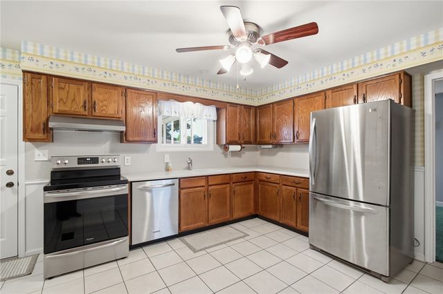812 Hollendale Drive, Kettering, OH 45429
