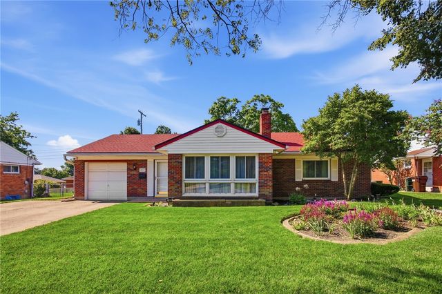 812 Hollendale Drive, Kettering, OH 45429