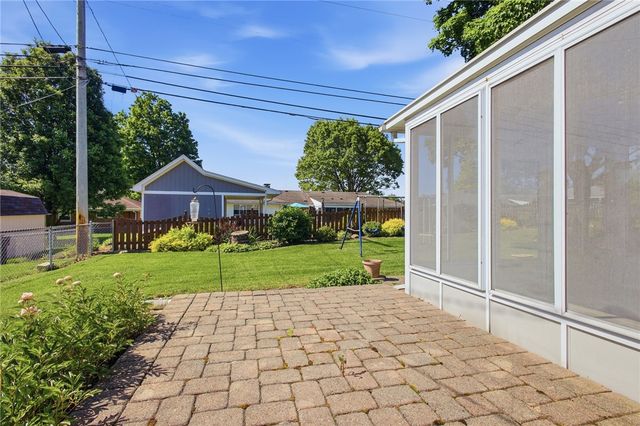 812 Hollendale Drive, Kettering, OH 45429
