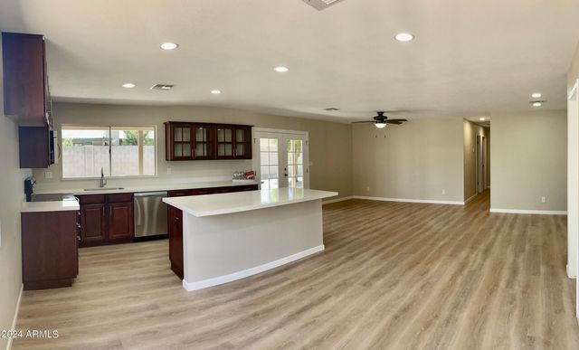 10021 N 47th Drive, Glendale, AZ 85302