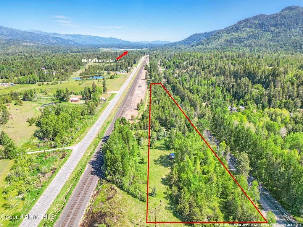 386 Elmira Rd, Sandpoint, ID 83864