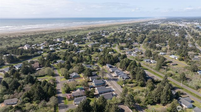 165 N Narwhal Loop NW, Ocean Shores, WA 98569
