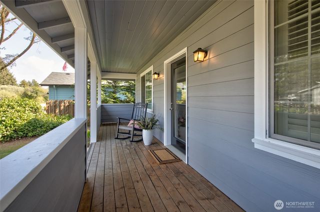 165 N Narwhal Loop NW, Ocean Shores, WA 98569