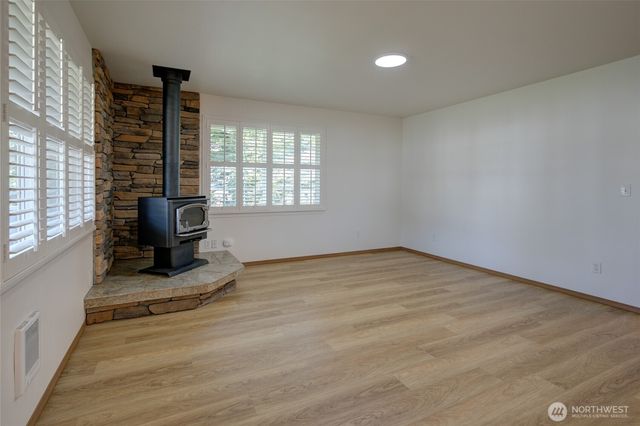 165 N Narwhal Loop NW, Ocean Shores, WA 98569