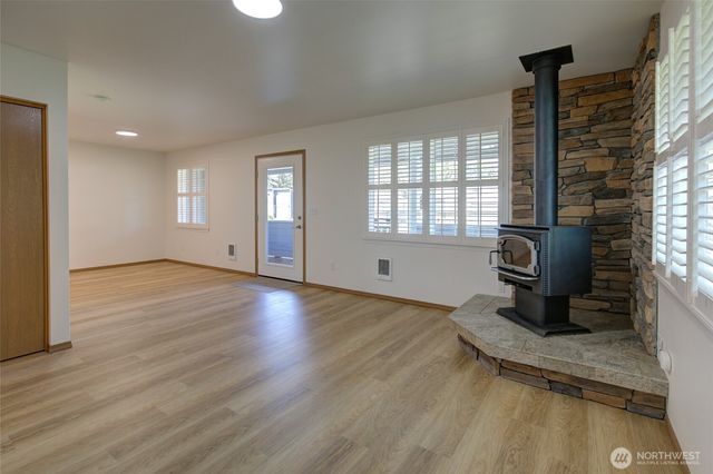 165 N Narwhal Loop NW, Ocean Shores, WA 98569