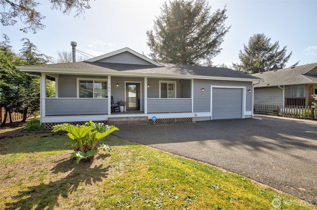 165 N Narwhal Loop NW, Ocean Shores, WA 98569