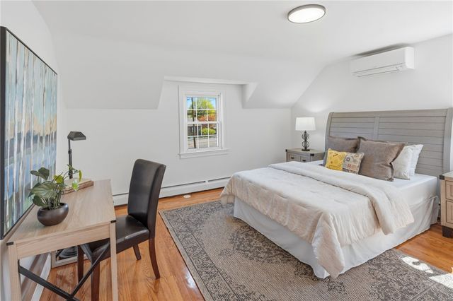 458 River Road, Lincoln, RI 02865