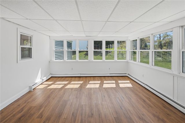 458 River Road, Lincoln, RI 02865