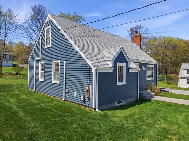458 River Road, Lincoln, RI 02865