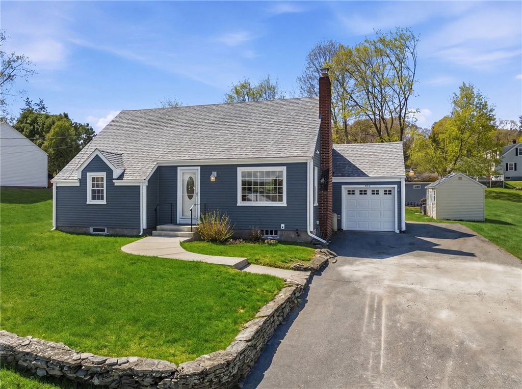 458 River Road, Lincoln, RI 02865