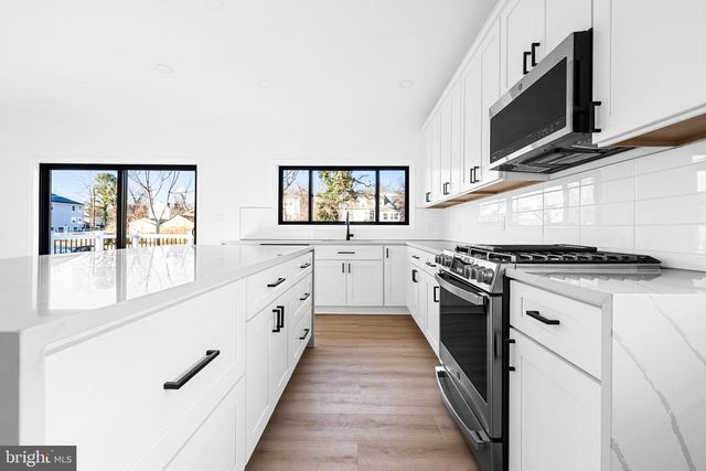 3108 ADAMS ST NE, Washington, DC 20018