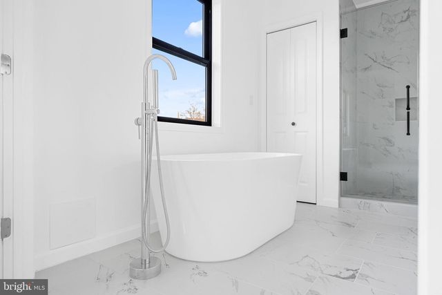 3108 ADAMS ST NE, Washington, DC 20018