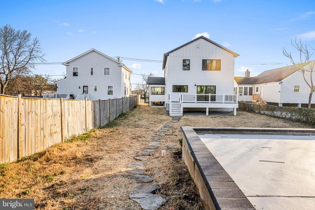 3108 ADAMS ST NE, Washington, DC 20018