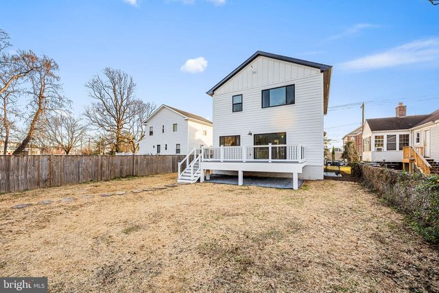 3108 ADAMS ST NE, Washington, DC 20018