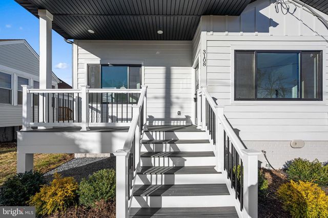 3108 ADAMS ST NE, Washington, DC 20018