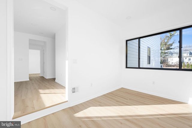 3108 ADAMS ST NE, Washington, DC 20018