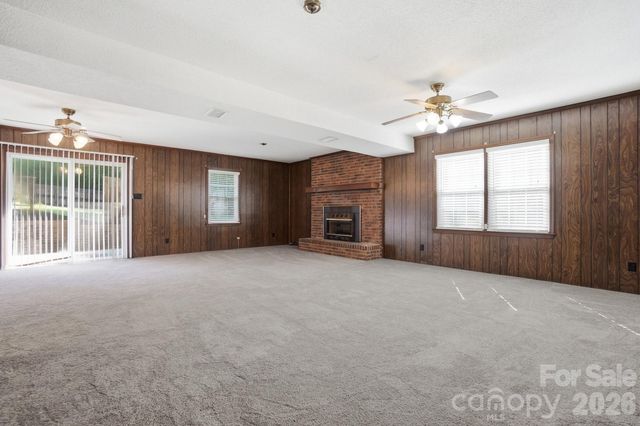 1890 Country Manor Lane, Rock Hill, SC 29730