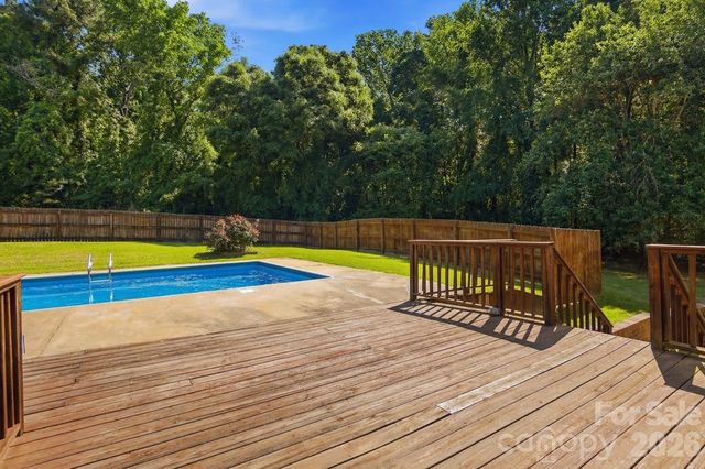 1890 Country Manor Lane, Rock Hill, SC 29730