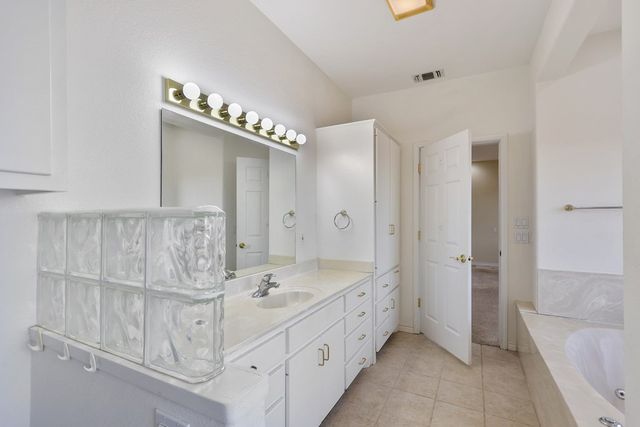 2014 Long Branch Dr, Alpine, TX 79830