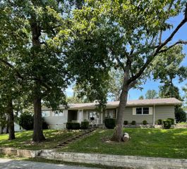 132 Pierson Avenue, Forsyth, MO 65653