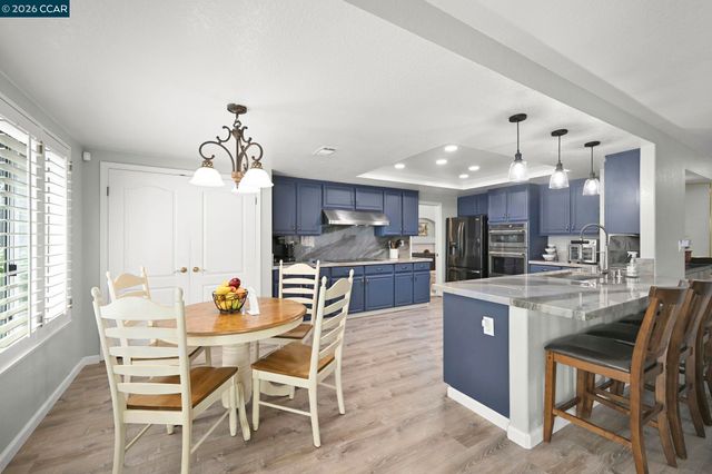 421 Stoneybrook Ct, Danville, CA 94506