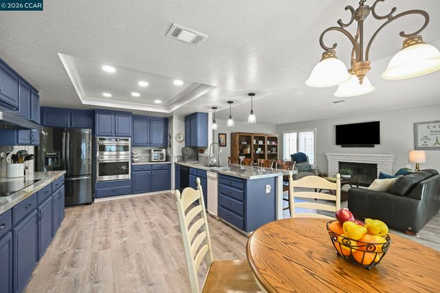 421 Stoneybrook Ct, Danville, CA 94506